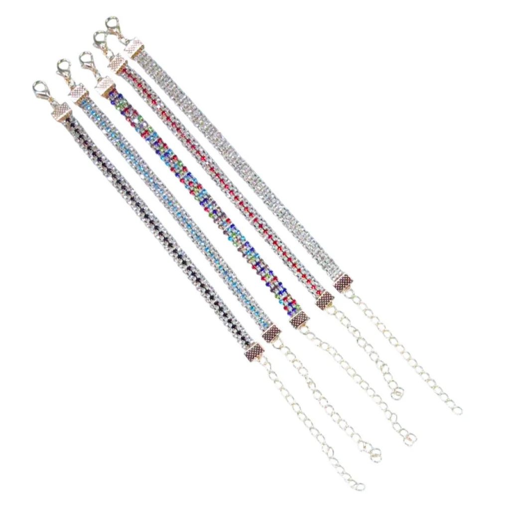 Pulsera dorada con brillantes